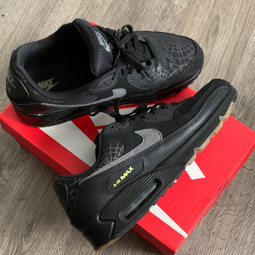 Nike AM 90 Halloween 2020 sz11.5 USED
